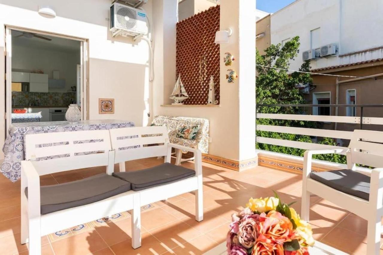 Casa Mare Me' Apartment มอนเดลโล ภายนอก รูปภาพ