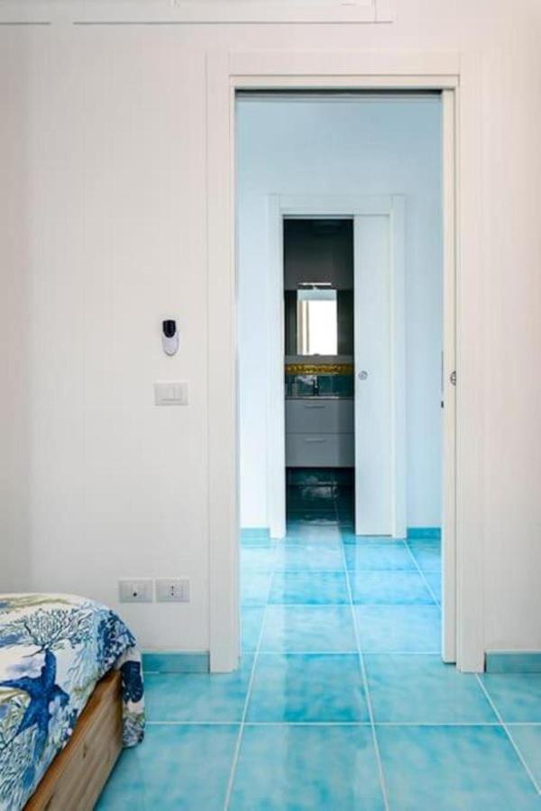 Casa Mare Me' Apartment มอนเดลโล ภายนอก รูปภาพ