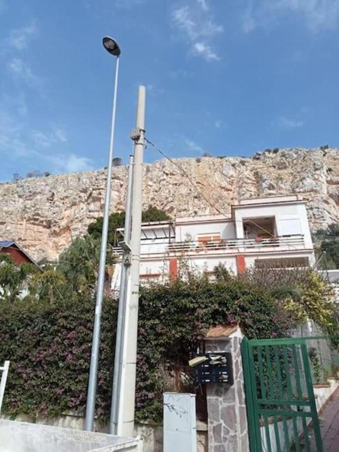 Casa Mare Me' Apartment มอนเดลโล ภายนอก รูปภาพ